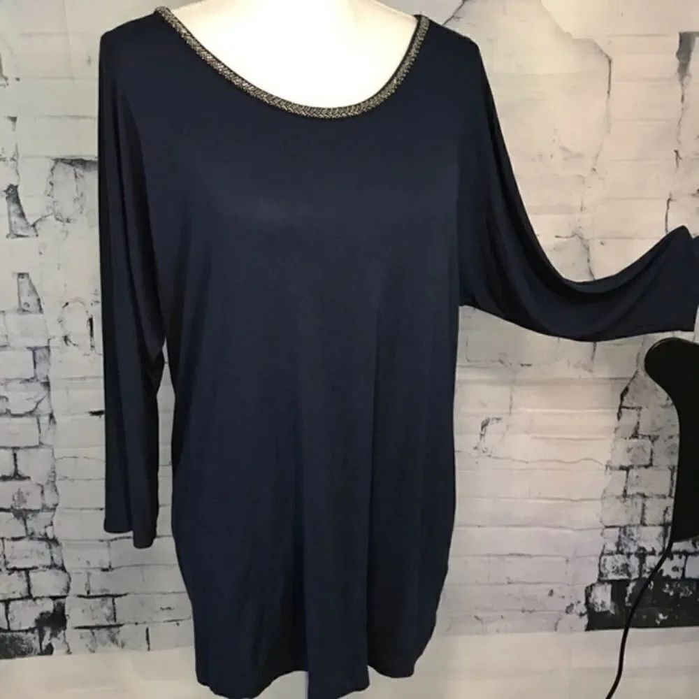 Apt. 9 top